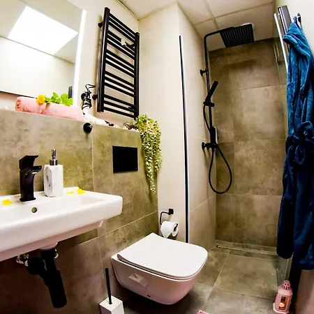 Hot Jacuzzi In Cracow Apartment Krakow Exterior photo
