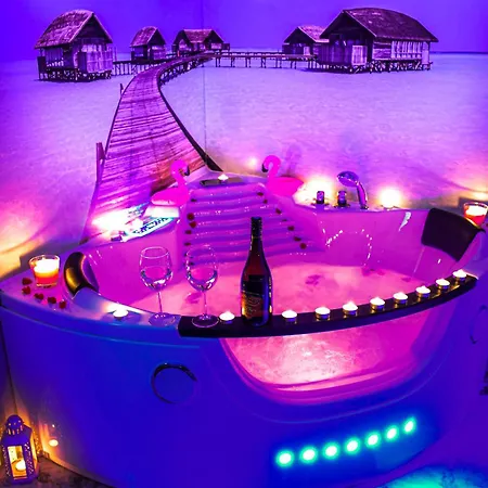 Hot Jacuzzi In Cracow Apartment Krakow Exterior photo